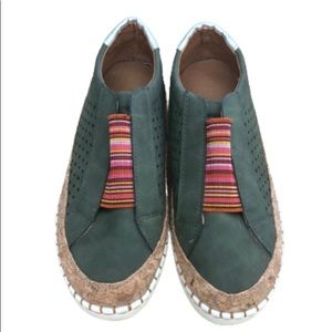 OLIVE GREEN SLIP ON SHOE • sz 7.5 • NWOT